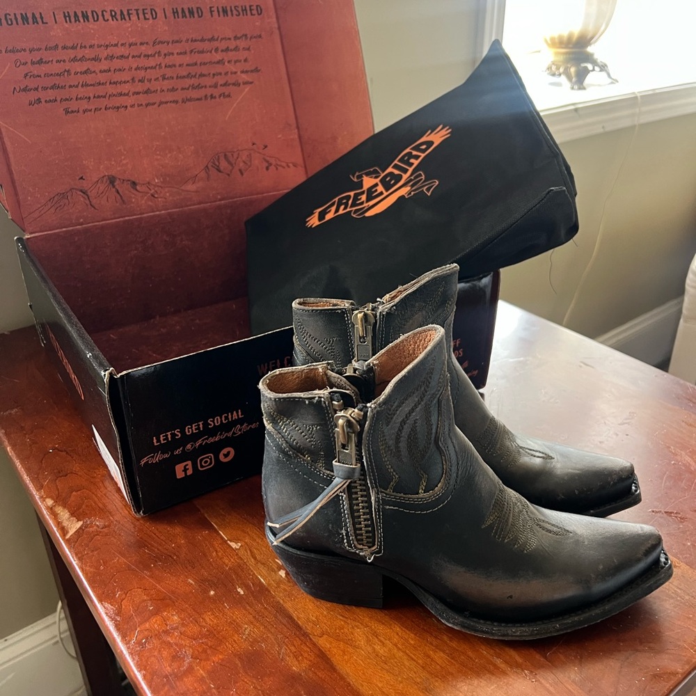 Freebird Black Ankle Boots with Rugged Sole-Wolfie